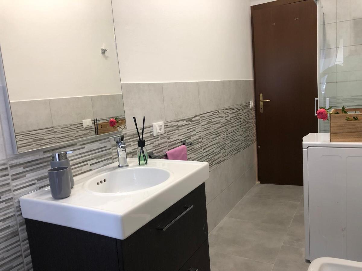Apartamento Ampio Bilocale A Milano Exterior foto