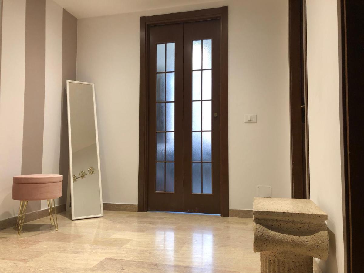 Apartamento Ampio Bilocale A Milano Exterior foto